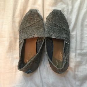 Grey Toms
